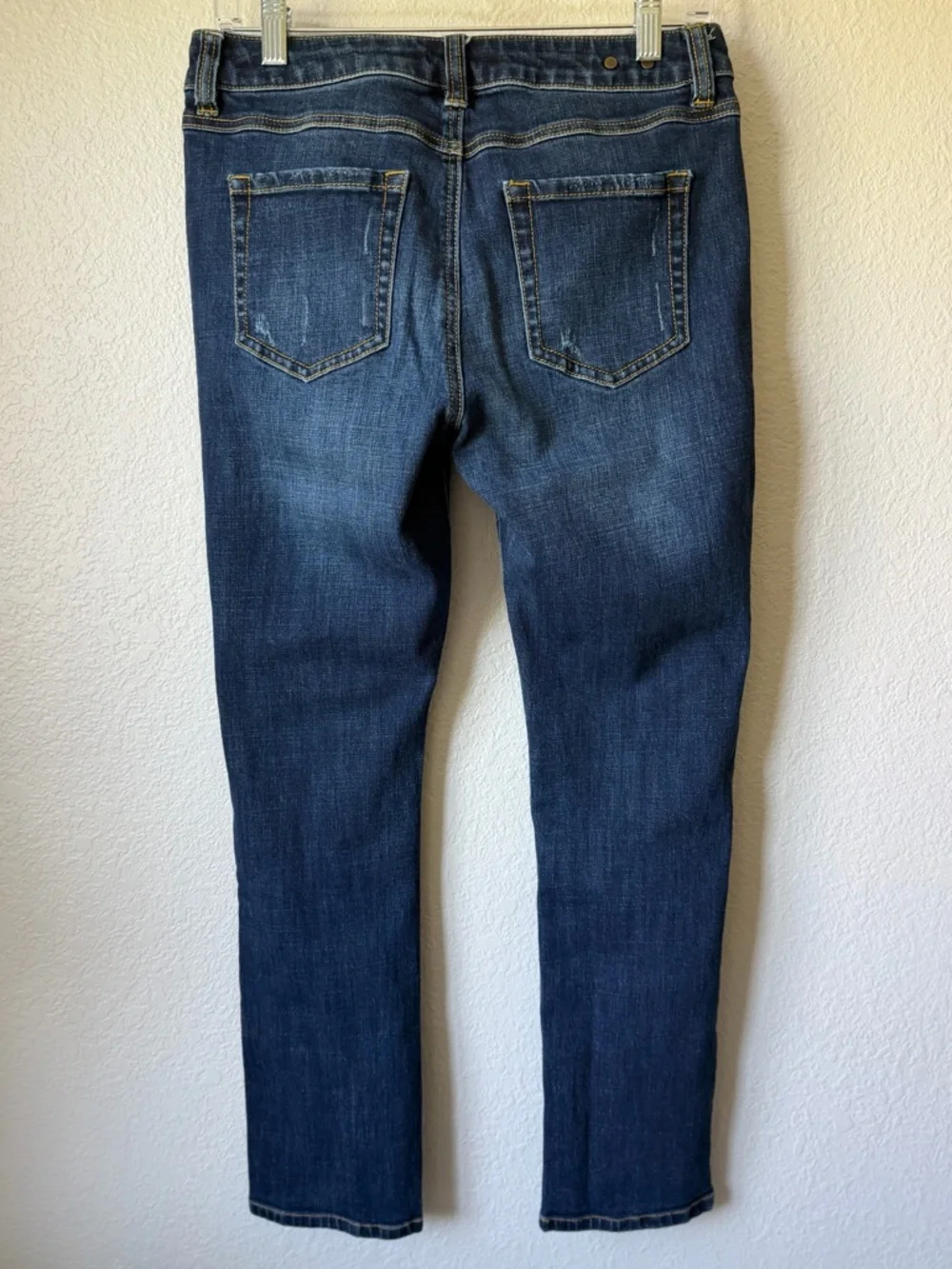 Cabi Straight Leg Jeans in Dark Blue Wash, EUC, Size 4, High Rise - Picture 5 of 9
